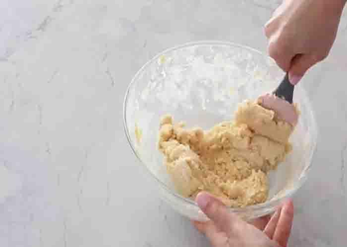 Making the butter cookies dough