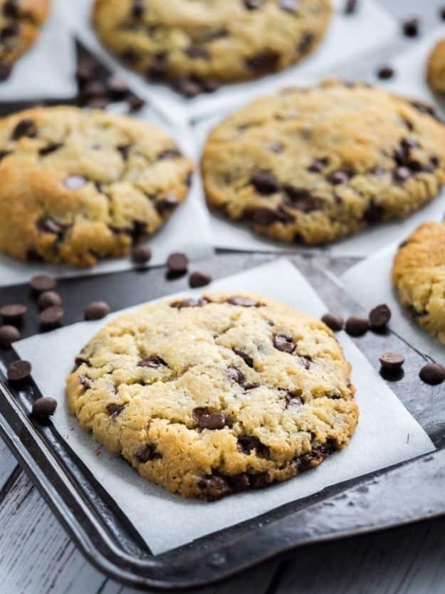 Keto Dessert Recipes - Keto Chocolate Chip Cookies - Easy Ketogenic Diet Dessert Recipes and Recipe Ideas - Shakes, Cakes In A Mug, Low Carb Brownies, Gluten Free Cookies #keto #ke