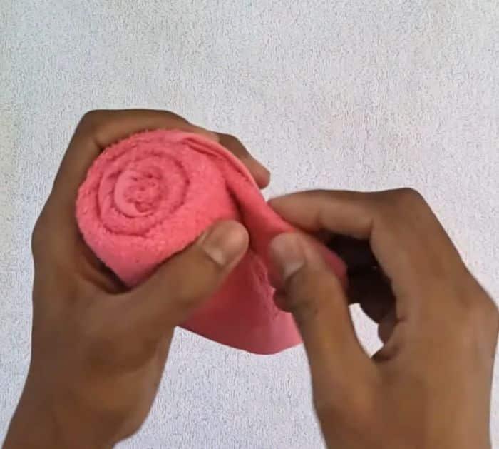 How to Make a Rose Towel