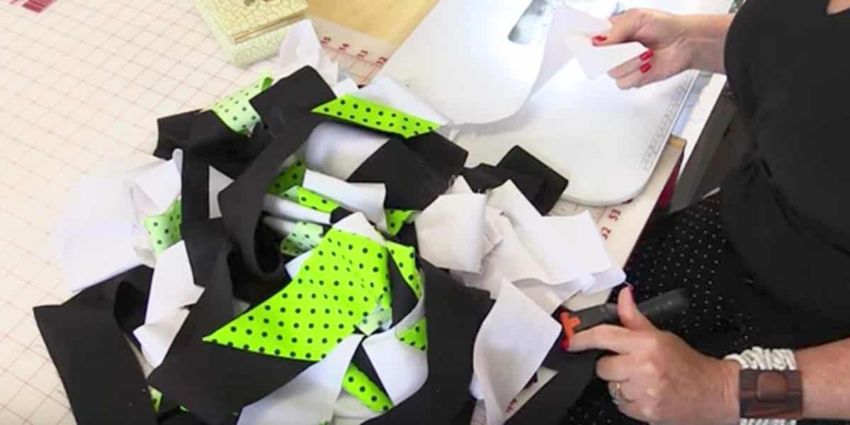 She Uses 1 Multiple Colored Jelly Roll, Some Fun Fabric, And You’re Sure To Love This!