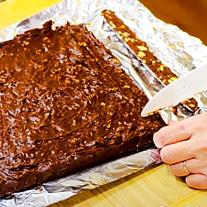 Christmas Fudge Recipe - Christmas Gift Ideas - Easy Holiday Baking Ideas