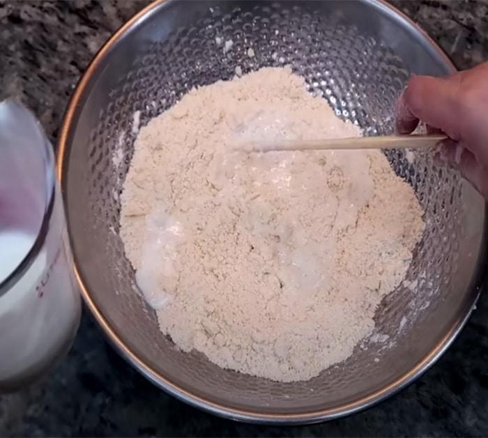 steps to make chicken and biscuits casserole