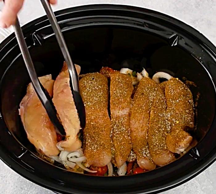 Learn to make easy Chicken Fajitas in the crockpot slow cooker recipe