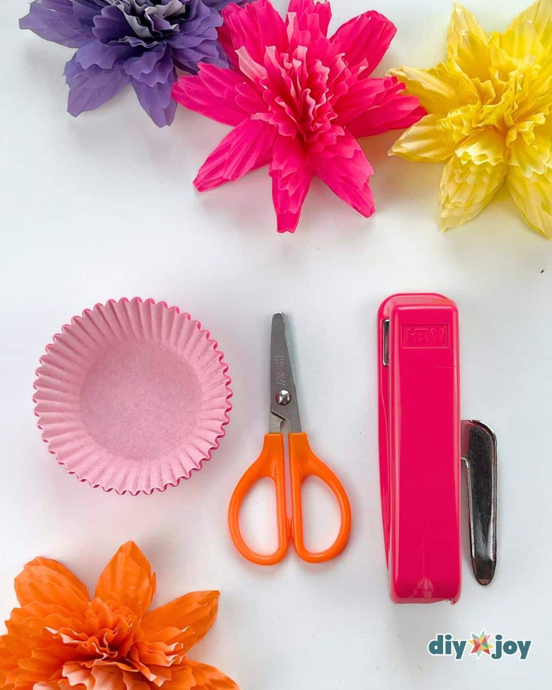 Paper Flowers Cupcake Liners — cupcake liner paper flowers materials