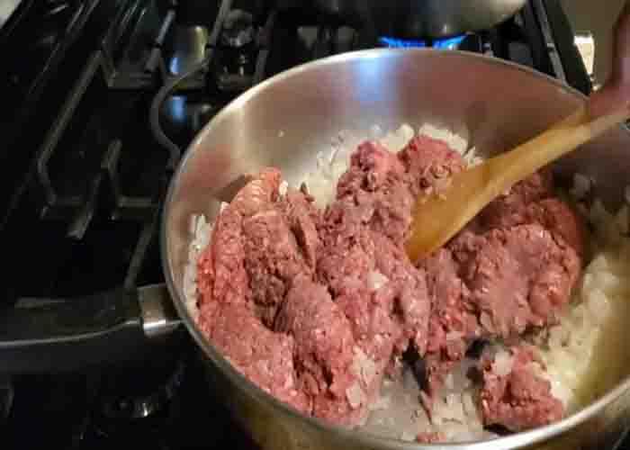 Cooking the ground beef for the beef and potato casserole