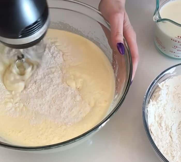 Fluffy and Moist Vanilla Cake Recipe Ingredients