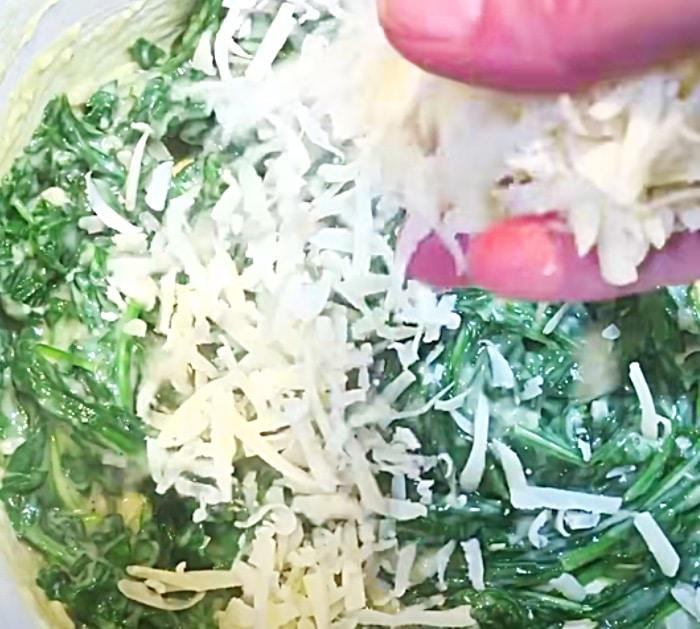 Add Gruyere Cheese To Bechamel Sauce To Make Creamy Steakhouse Spinach