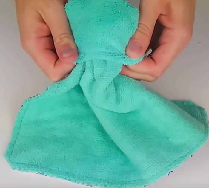 Make a DIY Roll Of unpaper paper towels
