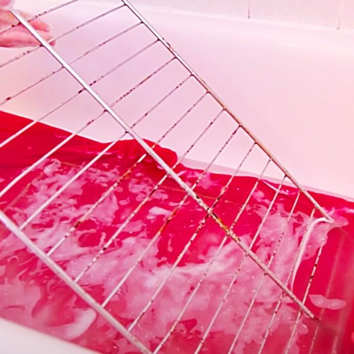 How To Clean Oven Racks - Clean Oven Racks In The Bathtub - Clean Oven Racks With Laundry Soap -DIY Cleaning Hacks