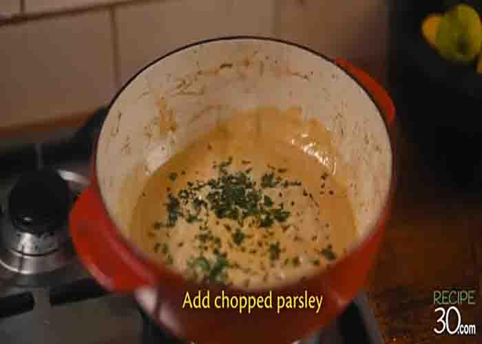 Making the sauce for the lemon garlic chicken