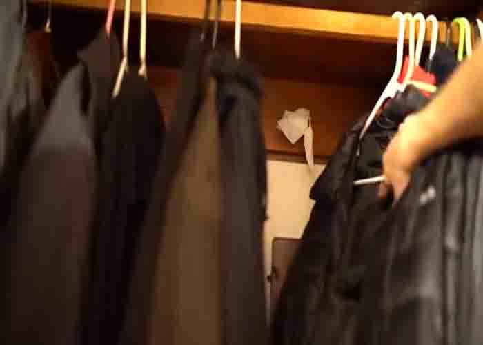 Using dryer sheets to make hanged coats smell fresh