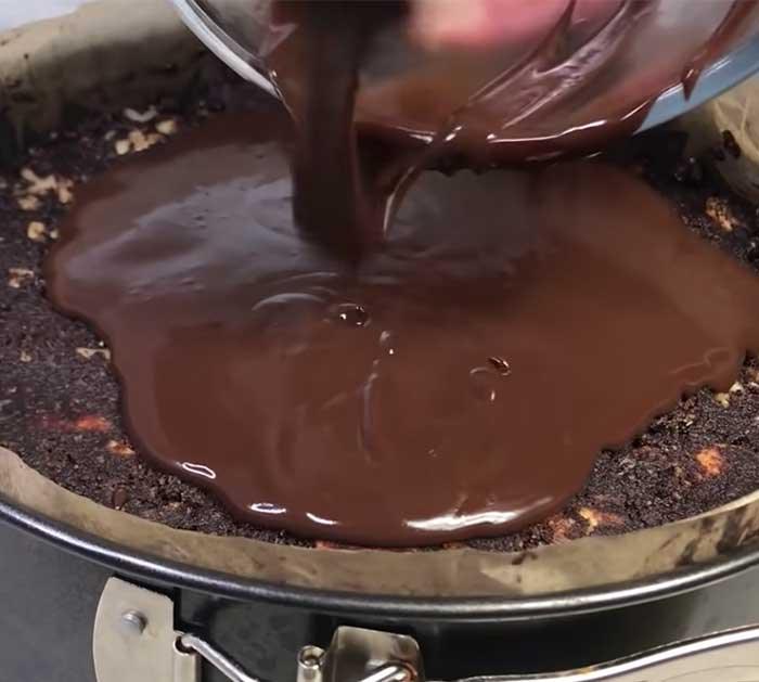 Icing On No Bake Biscuit Cake - No Bake Cake
