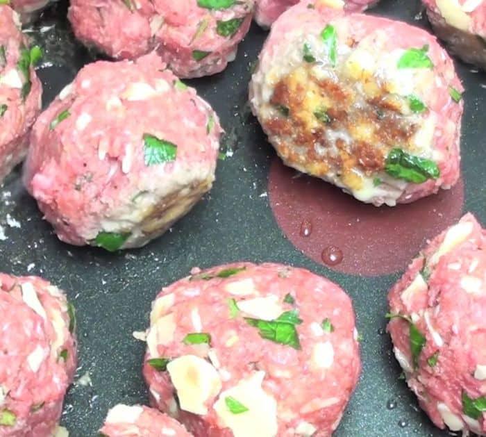 Quick And Easy Mozzarella Meatballs Recipe