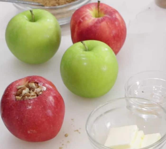 Easy Oven-Baked Apples Recipe