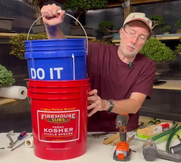 How to Separate Stuck Buckets