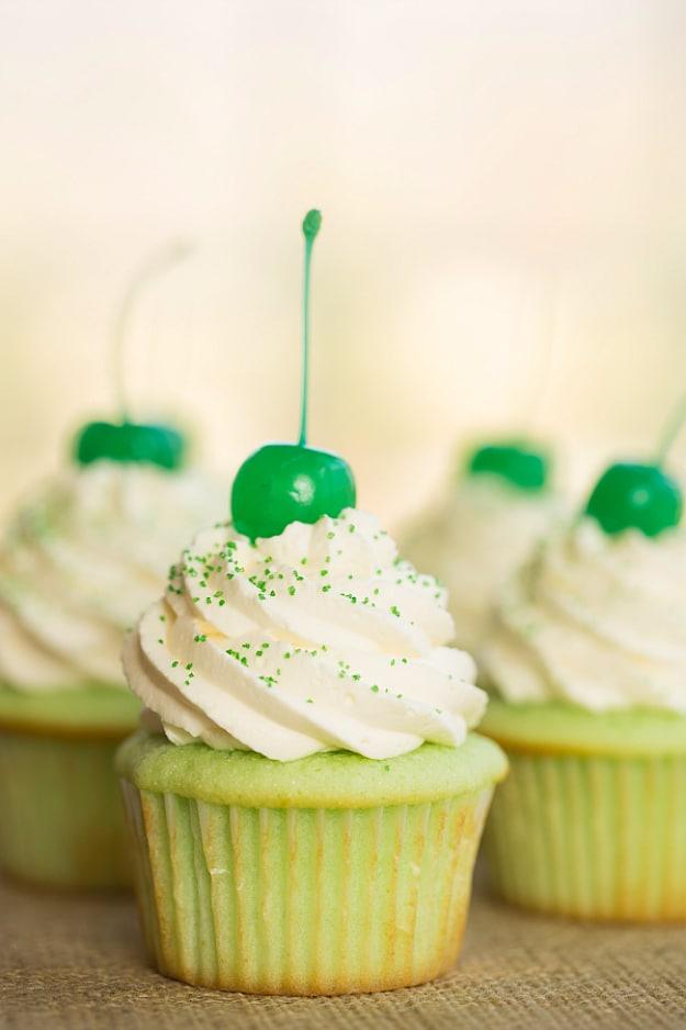 DIY St Patricks Day Ideas - Shamrock Shake Cupcakes - Food and Best Recipes, Decorations and Home Decor, Party Ideas - Cupcakes, Drinks, Festive St Patrick Day Parties With these E