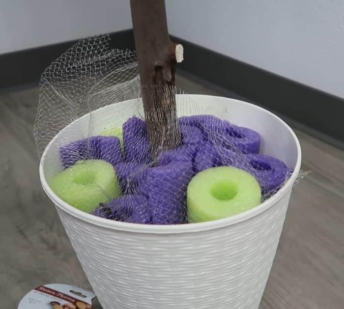 Inexpensive Dollar Tree DIY Indoor Tree Craft