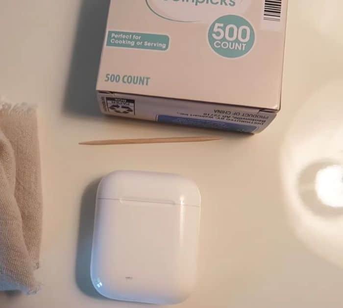 Easy Way to Remove Wax Buildup from Earphones or Earbuds