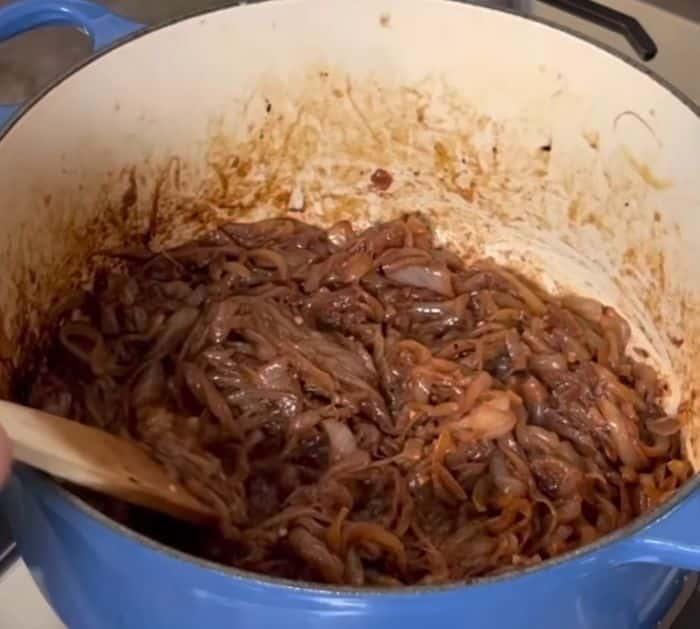 Easy To Make Classic Onion Soup