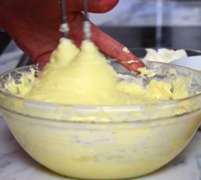Easy No-Bake Banana Split Cake Ingredients