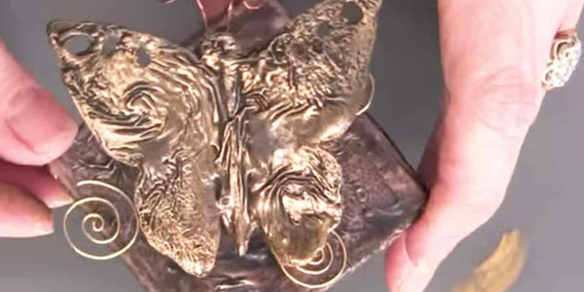 Watch How She Makes A Burnt Brown Bag Butterfly…Easy Technique Is Insanely Amazing!