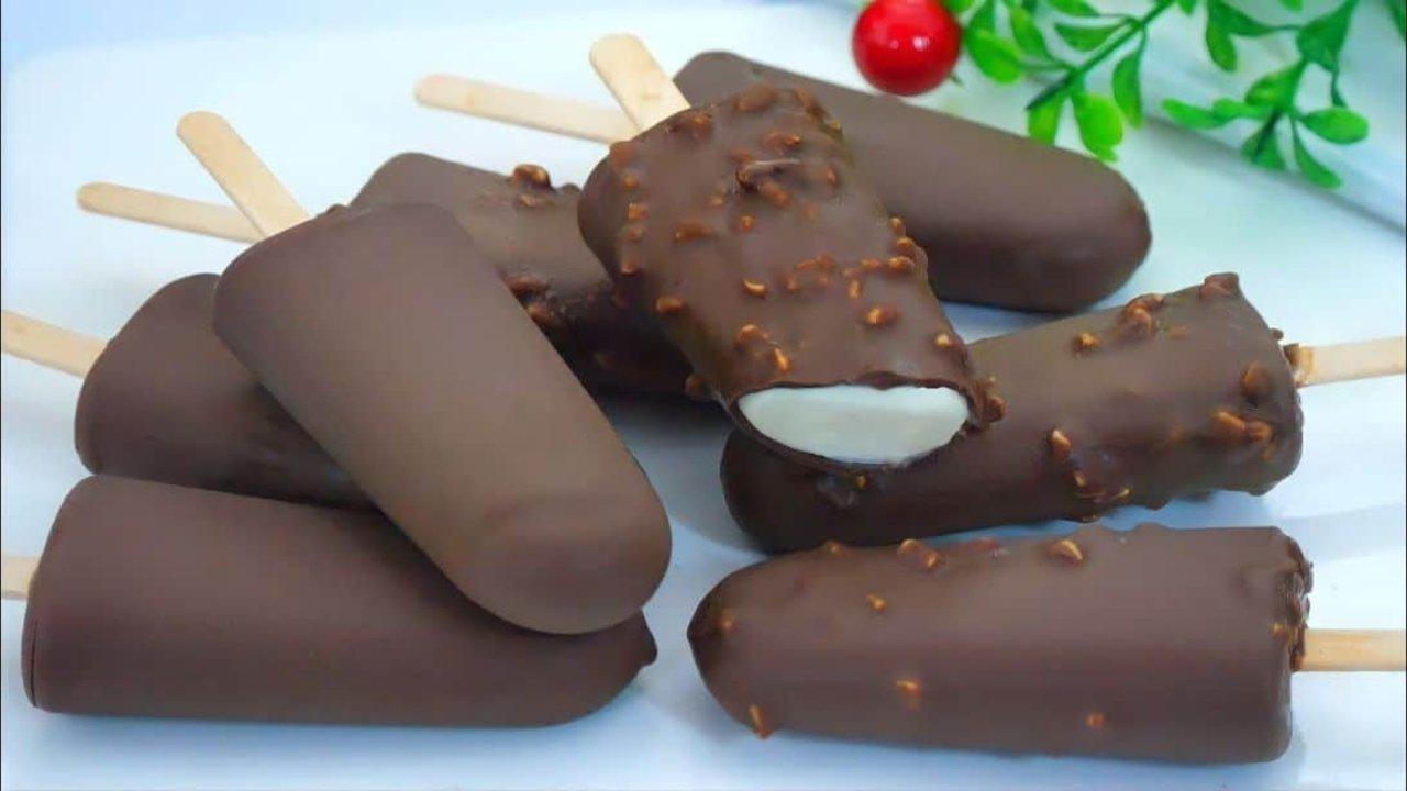 5-Ingredient Homemade Chocolate Ice Cream