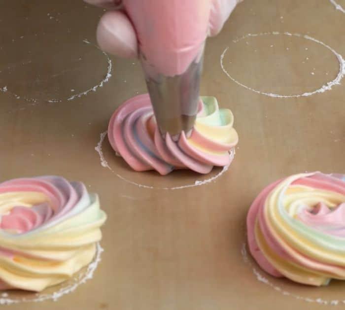 How to Make Meringue Cookies