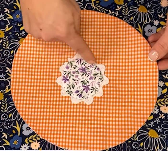Decorate Jars With Fabric Covers Project