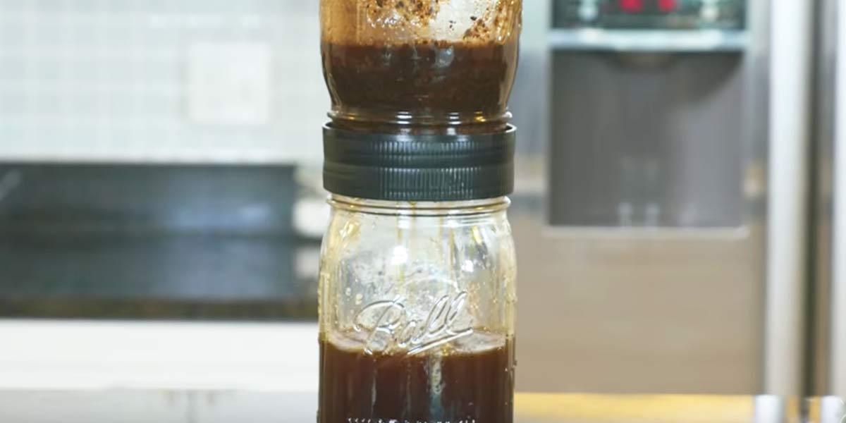 Starbuck’s Got Nothing On This DIY Cold Brew In A Mason Jar (Watch!)