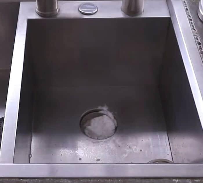 How to Clean a Clogged Drain Easily Tips