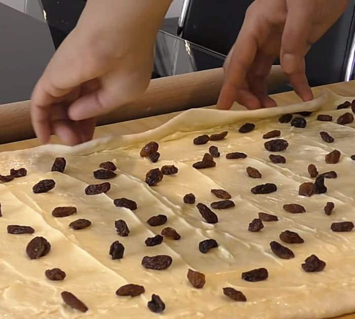 Soft and Fluffy Raisins Cream Cheese Roll Recipe