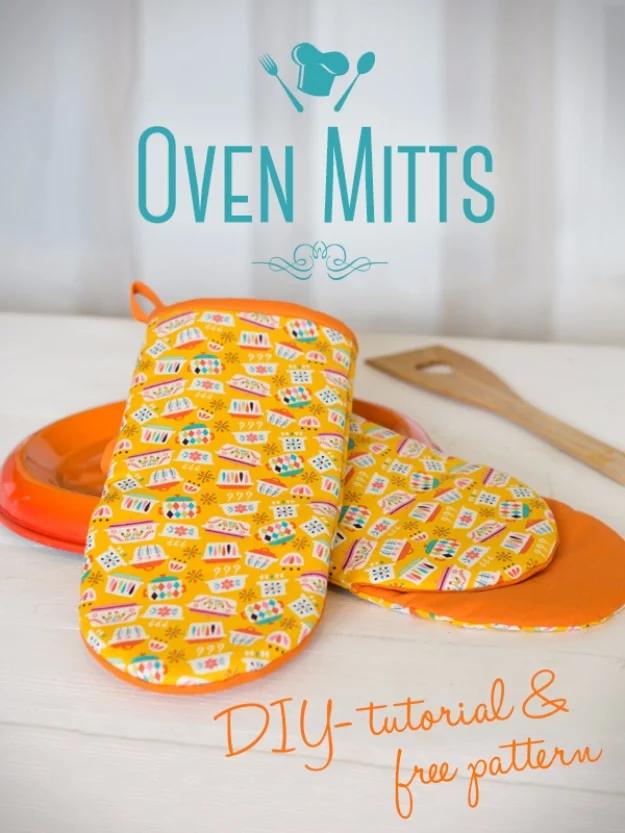 Cute Oven Mitts, a sewing gift, quick to put together in an afternoon and a clever way to use scraps you already have