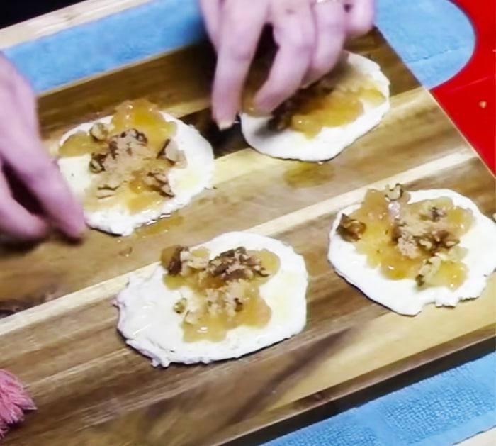 Use Canned Apple Filling To Make Pull Apart Loaf Bread - Pull Apart Loaf Recipes