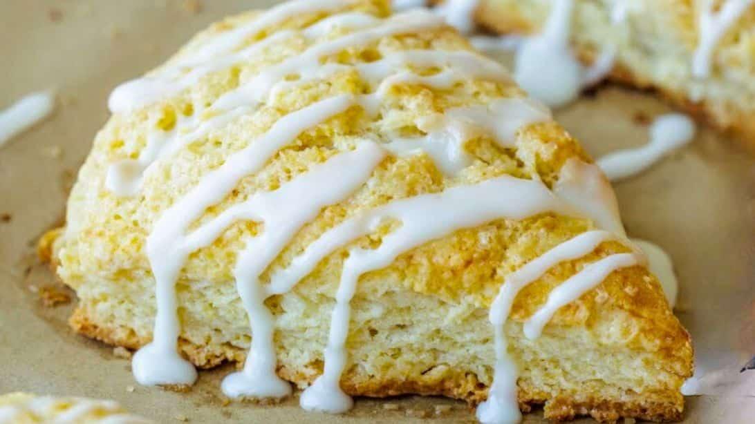 How To Make Scones With Lemon Glaze