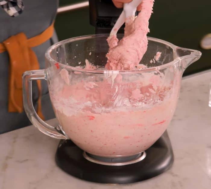 Melt-In-Your-Mouth Strawberry Cake Ingredients