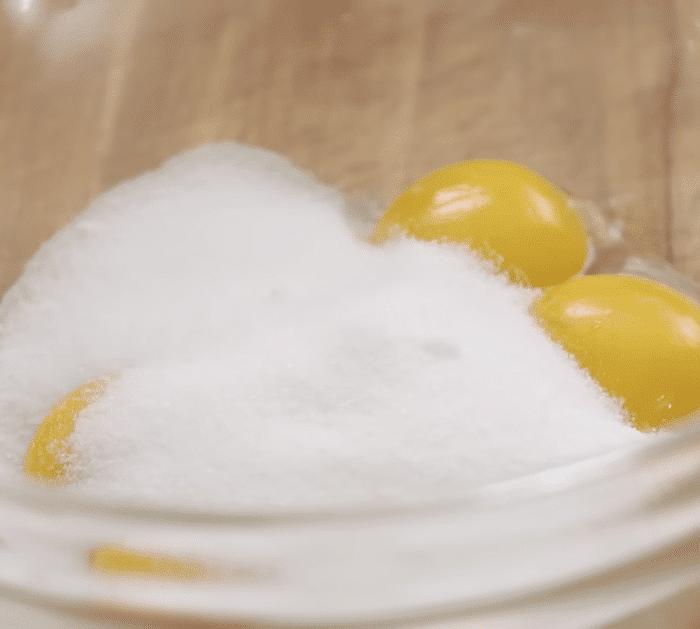 Ingredients for Mini Banana-Caramel Pies