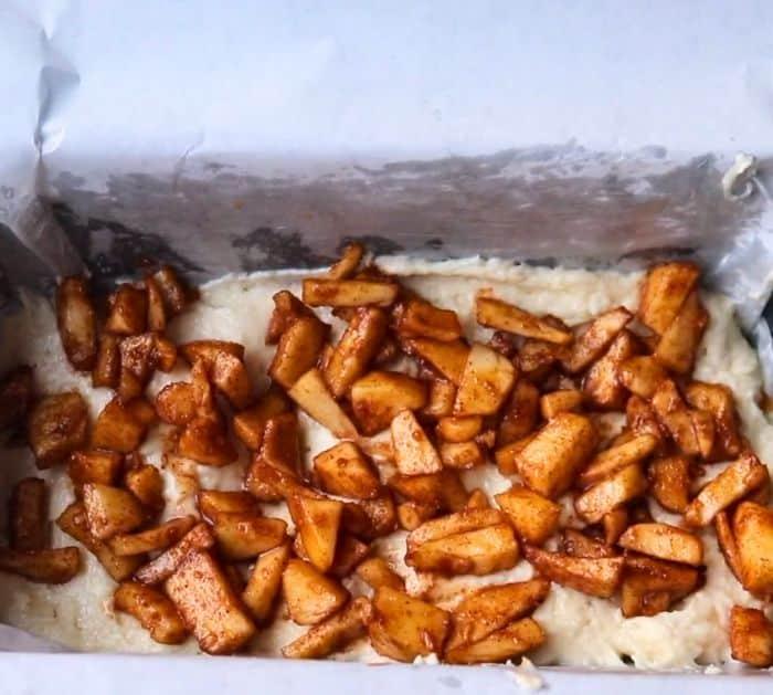 How to Make Apple Loaf Bread