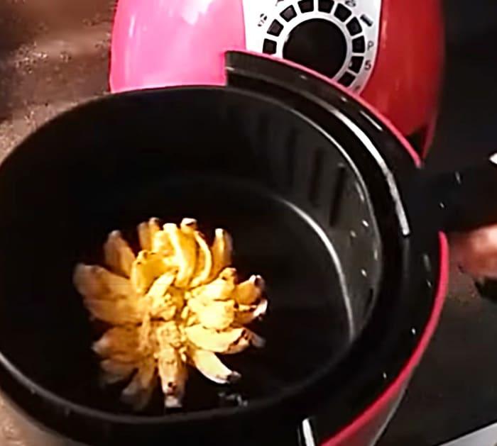How To Cook A Bloomin' Onion In An Air Fryer