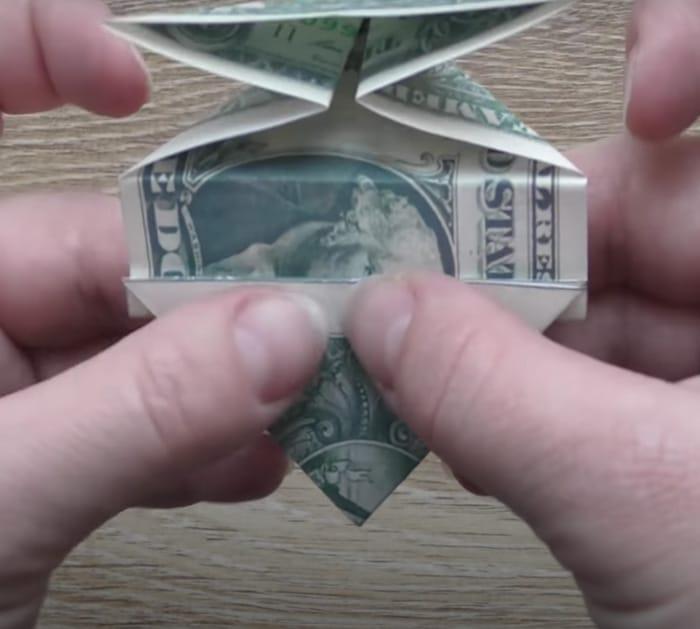 how to make money heart with a bow