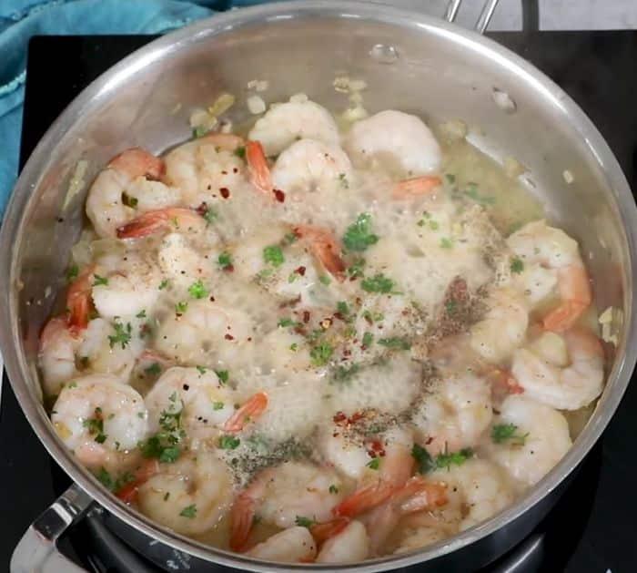 How To Make Skillet Garlic Butter Shrimp