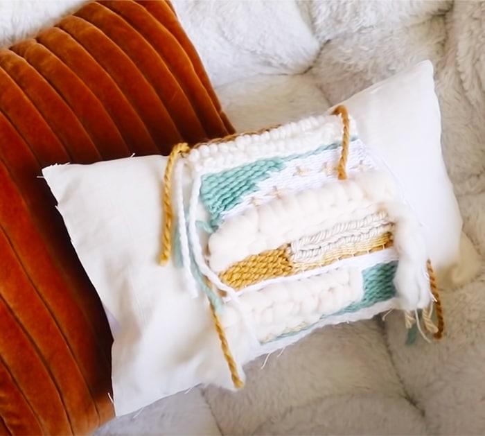 DIY Anthropologie Throw Pillows | DIY Hacks
