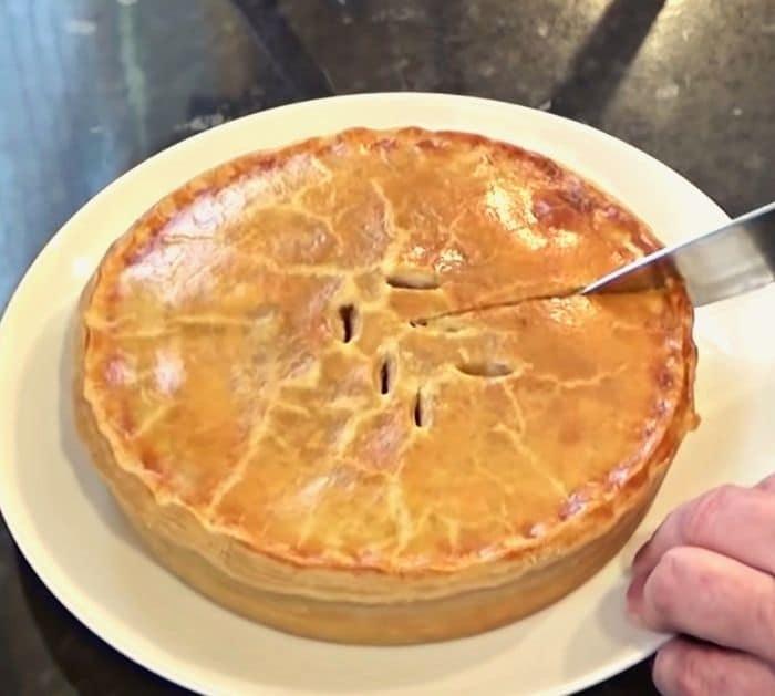 Easy To Make Classic Steak & Onion Pie