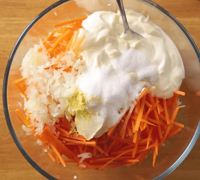 Easy to Make Creamy Coleslaw