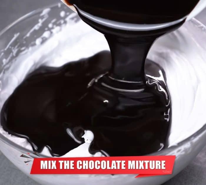 5-Ingredient Milk Chocolate Ice Cream Recipe