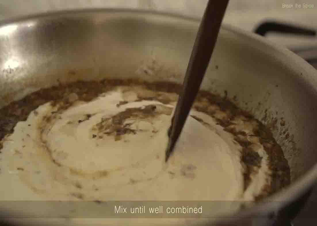 Making the sauce of creamy garlic chicken breast recipe