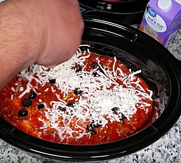 Learn To Make this Easy Crockpot Lasagna Recipe