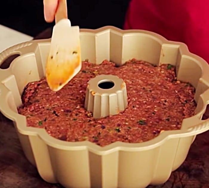 Learn to make a Holiday Meat Loaf Wreath with a Bundt Pan Recipe