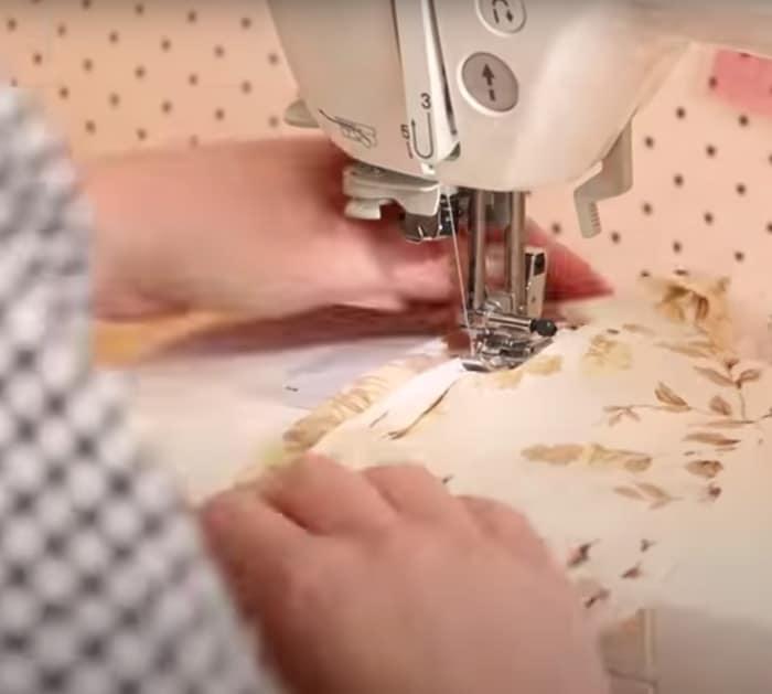 how to make ruffled cushion cover