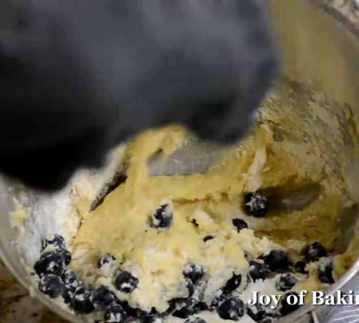How To Make A Lemon Blueberry Cake