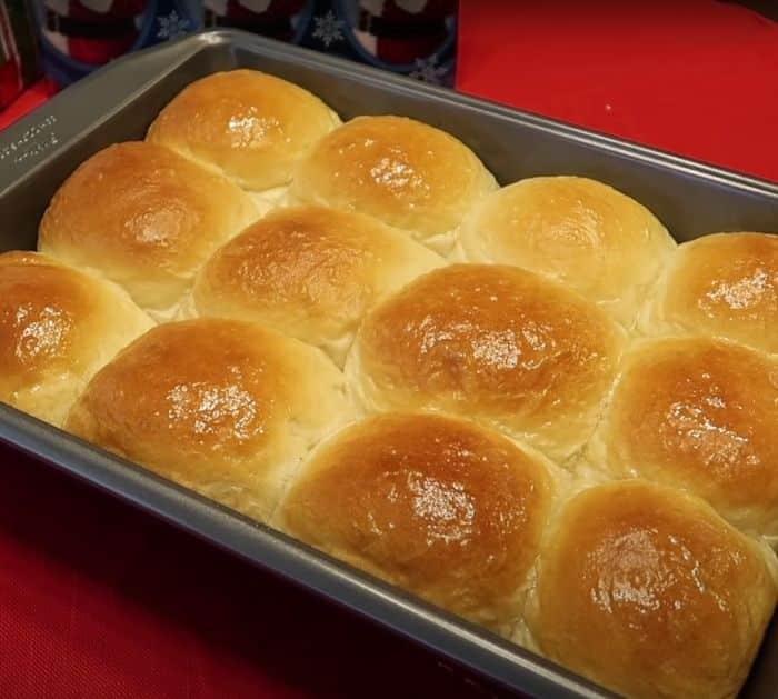 Easy and Quick Grandma's Yeast Rolls Tutorial
